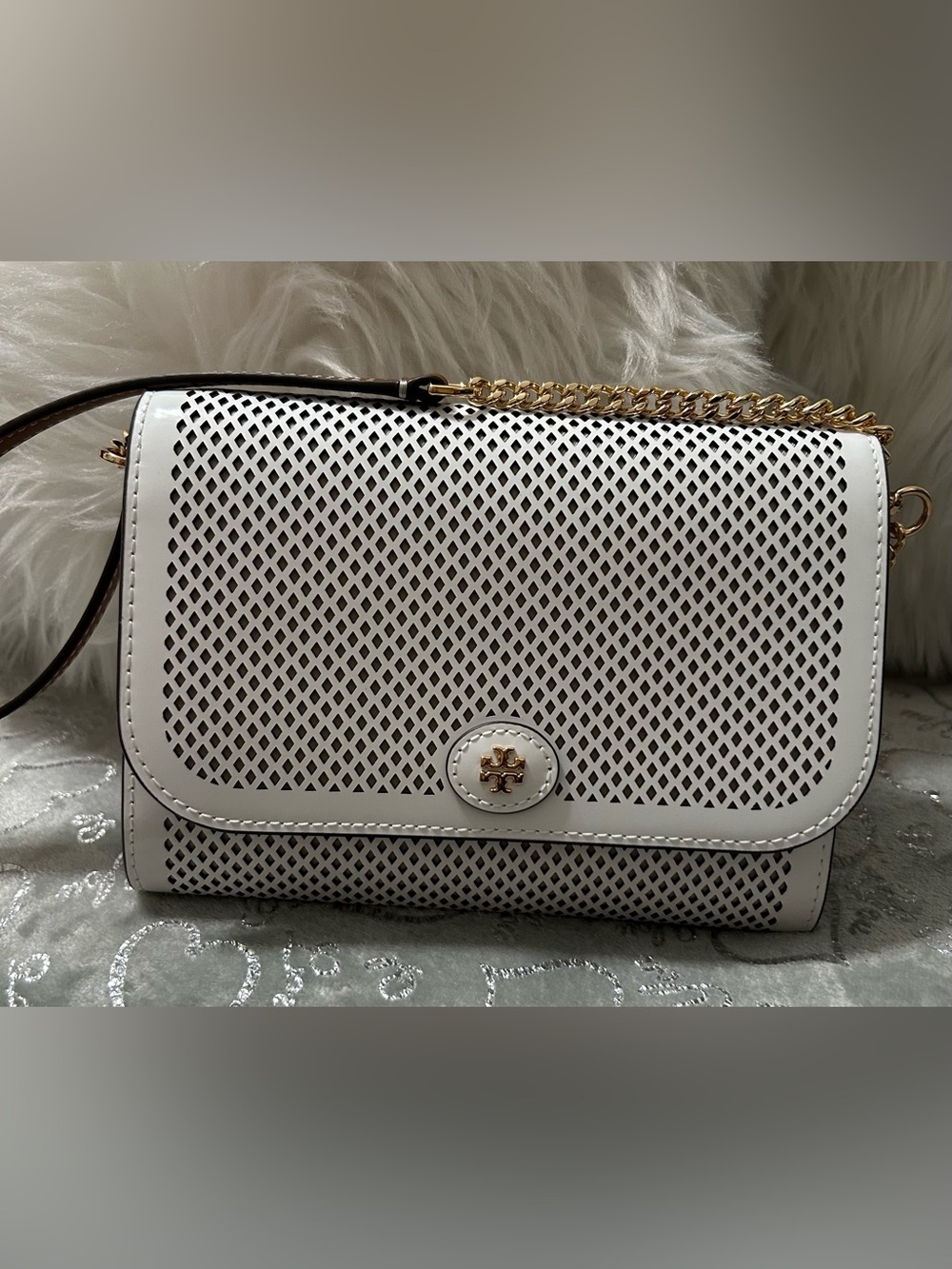 NWT Tory Burch, Sm White Fleming Diamond Perforated Convertible Leather Crossbod - Picture 2 of 12